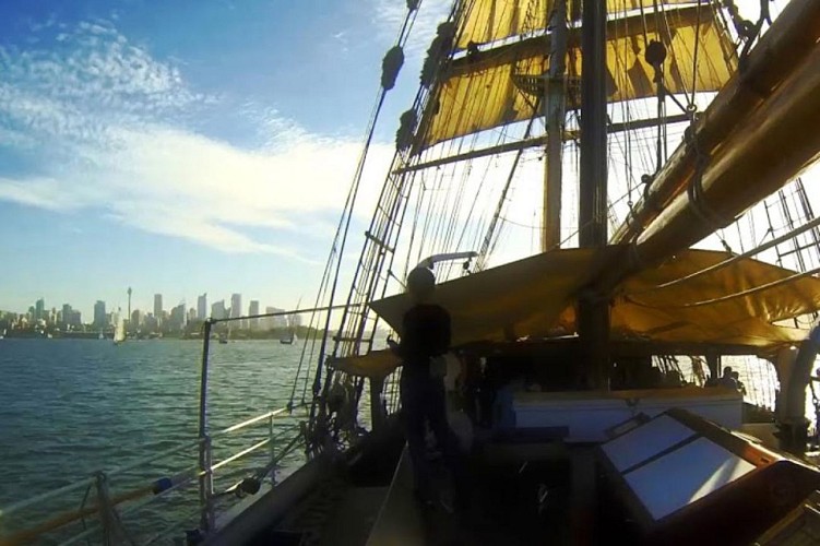 Déjeuner-croisière sur un voilier de 1850 et visite guidée de l'île prison "Goat Island" à Sydney