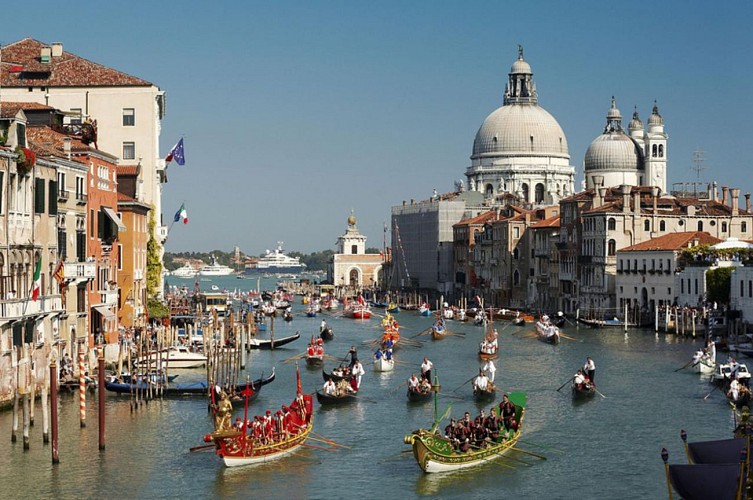 The Regata Storica Parade – Gondola Trip