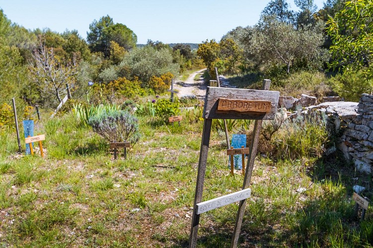 Garrigue gourmande interpretation trail