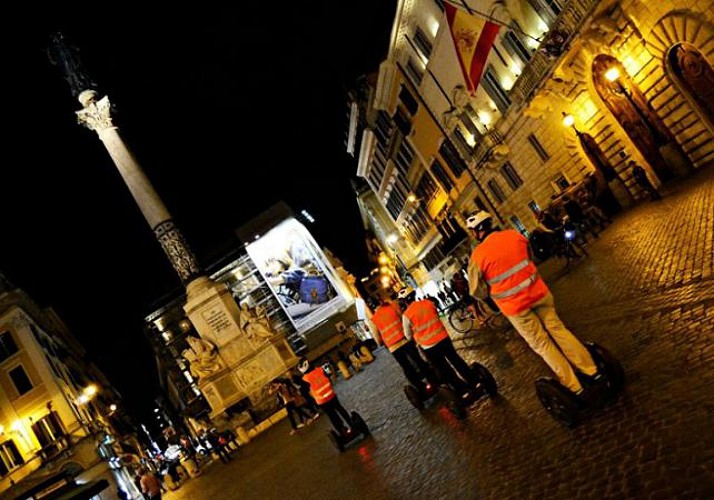 Besichtigung von Rom bei Nacht mit dem Segway