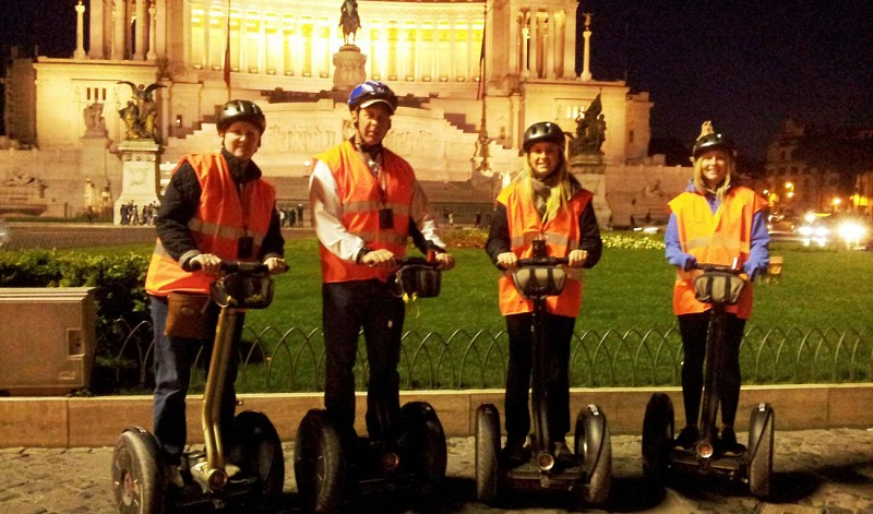 Visitar Roma de noche en Segway