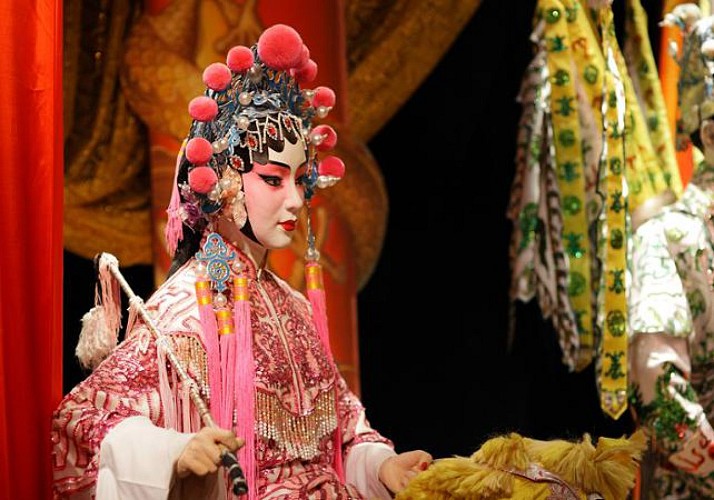 An Evening at the Peking Opera – Hotel pick-up/drop-off