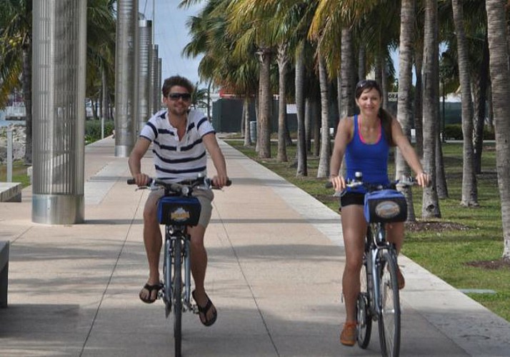 Tour en bicicleta y paseo en Kayak por Miami Beach