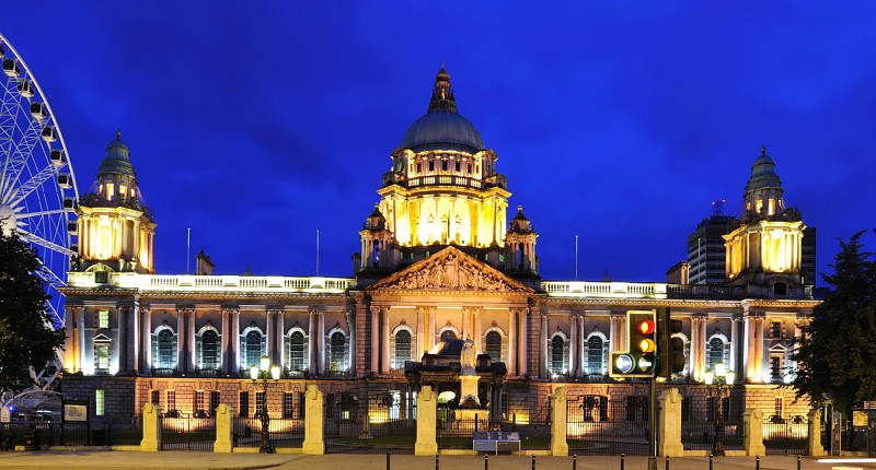 Ausflug mit dem Zug nach Belfast und Tickets für die Titanic Experience - ab Dublin