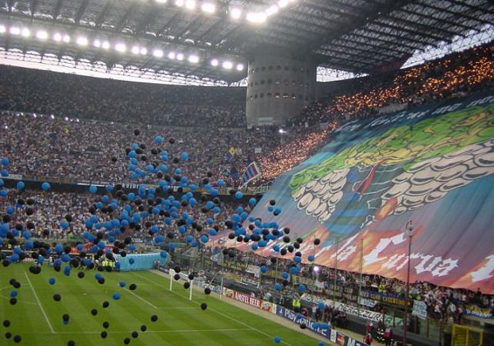 Mailand rund um den Fußball: 48 Stunden Hop-on-Hop-off Bus-Pass und Besuch des San Siro Stadions