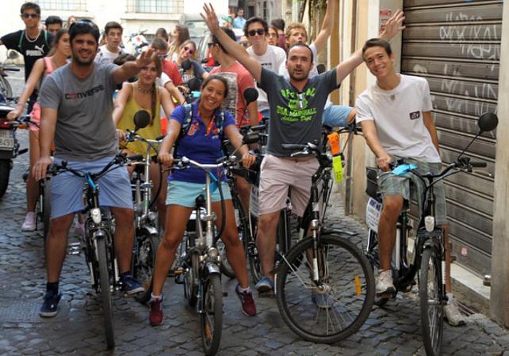 Visite guidée de Rome en vélo électrique – Vatican, Castel Sant’ Angelo, Trastevere, et Mont Aventin