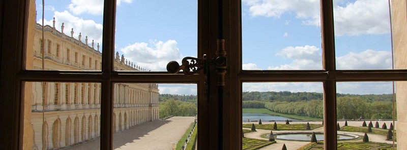 Meurtres et mystères au Château de Versailles au départ de Paris – Visite guidée en Anglais