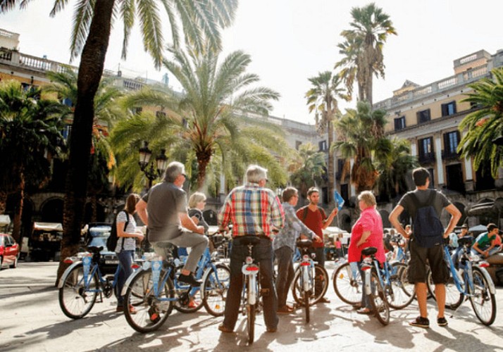 Giro in bici guidato e degustazione di Tapas a Barcellona