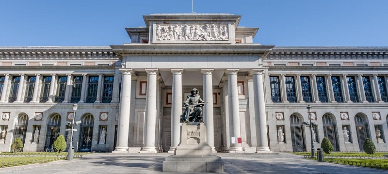 Guided Tour by Bus and on Foot of Madrid and the Prado Museum – Priority-access tickets