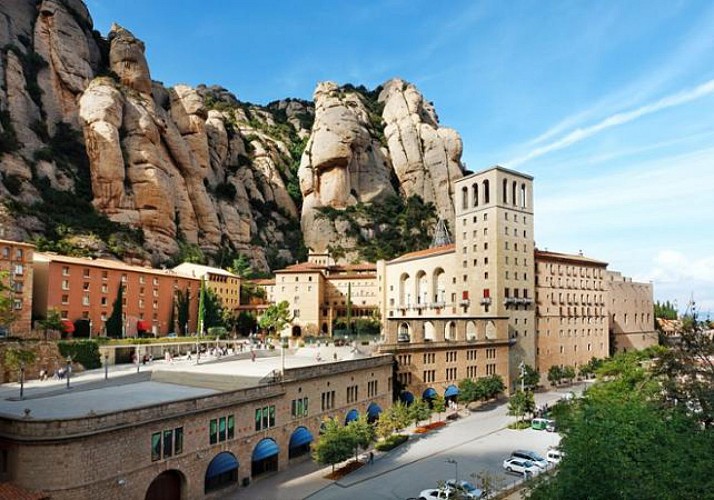 Tarde en Montserrat y visita en tren de montaña
