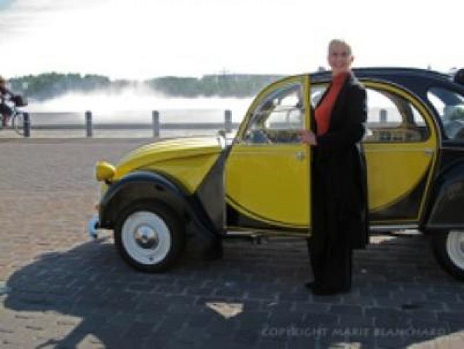 Visite privée en 2CV des monuments et quais de Bordeaux