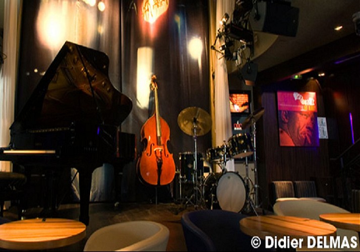 100% Jazz Evening – Guided Tour, Concert and Appetizers at the Duc des Lombards - In French