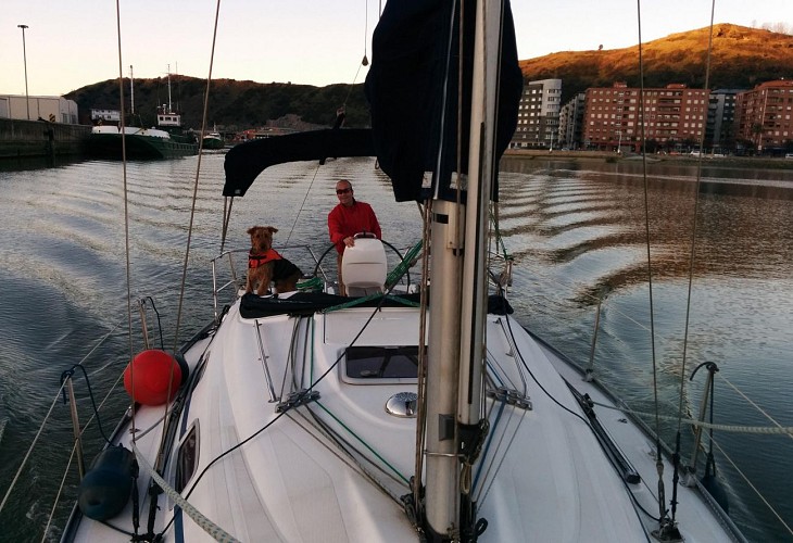 Croisière fluviale en voilier sur la Ria de Bilbao – au départ du port de Getxo