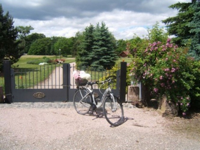 entrée du parc à 20mètres du canal du Rhône au Rhin