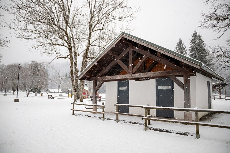 Openbare toiletten bij het Grand Lac aux Dames