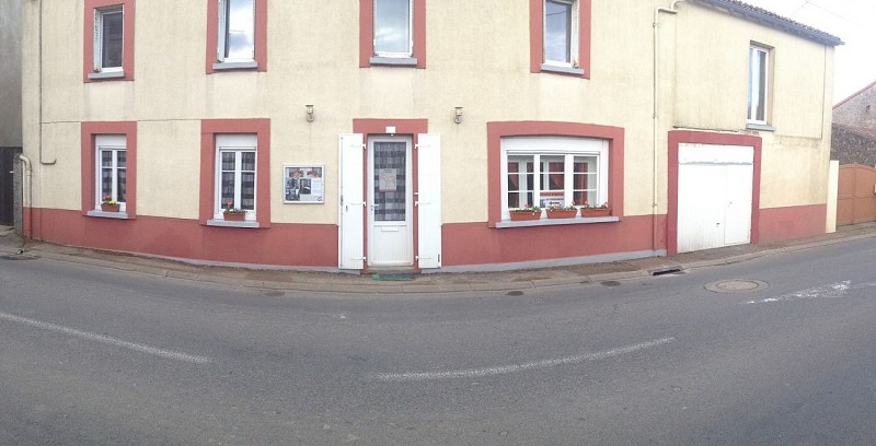 st maurice-etusson-chambre-dhotes-la-fougereuse-facade.JPG_6