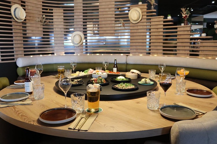 TABLE DES AMIS