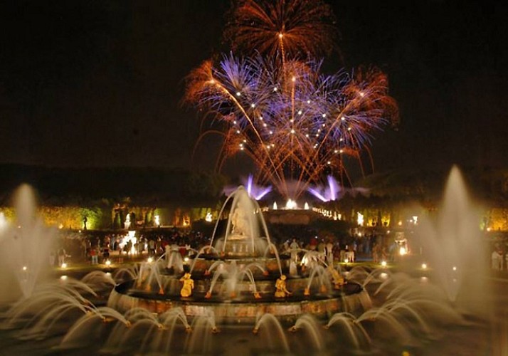 Evening Visit to Versailles: Tour of the Palace + Fountain Night Show