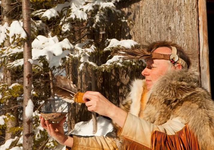 Tickets for the Traditional Huron Site "Onhoüa Chetek8e" – Wendake (30 min. north of Quebec)