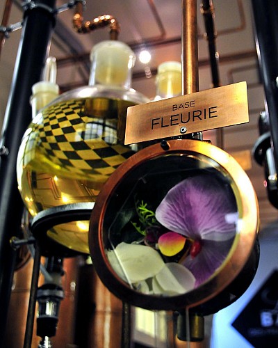 Introduction to perfume creation at the Fragrance Bar – Molinard Perfumery in Grasse