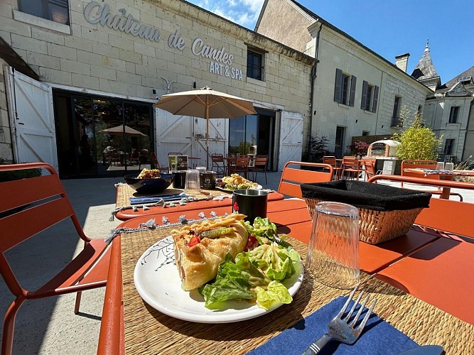 Le p'tit resto du Château - Le Baladin - Terrasse ©B. Pignet