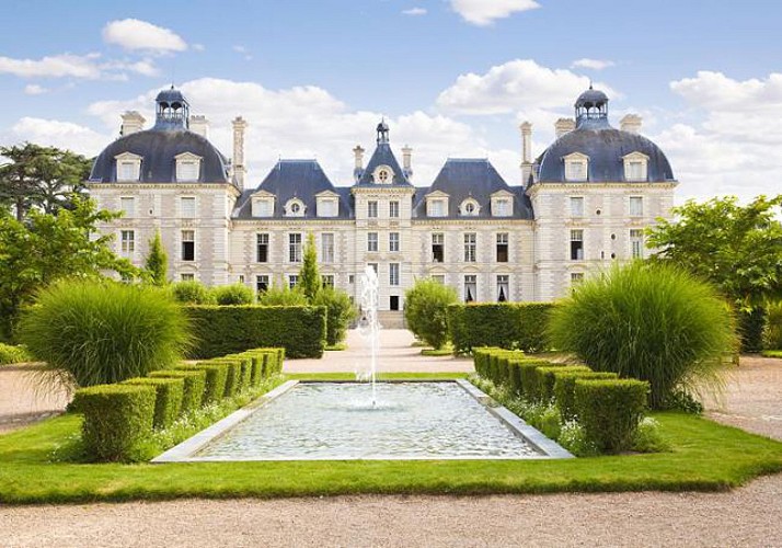 Les Châteaux incontournables au départ de Tours : Azay-le-Rideau, Chambord, Cheverny et les jardins de Villandry
