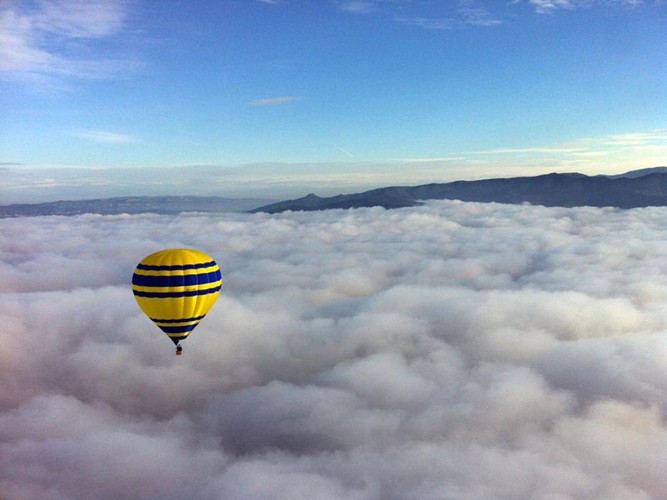 Vol VIP en montgolfière: Survol de la région de Barcelone au lever du soleil - Au départ de Barcelone