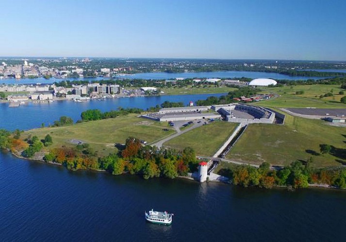 Croisière découverte d’1h du front de mer de Kingston – Au départ de Kingston