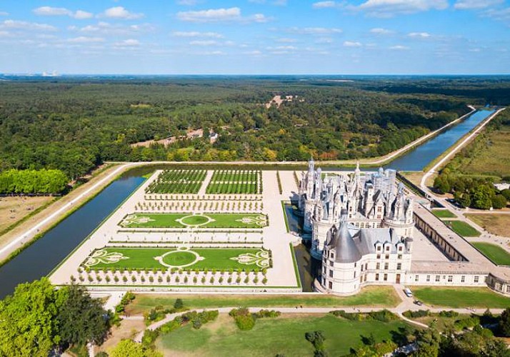 Introduction to Ultralight Aviation above the Chambord or the Chenonceau