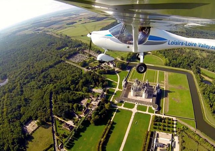 Introduction to Piloting an Ultralight Aircraft & Flight over the Châteaux of the Loire Valley