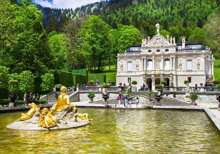 Day Excursion in Bavaria: Neuschwanstein, Linderhof and Oberammergau, Departing from Munich