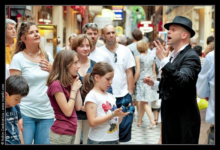 L'Énigme des Passages couverts : visite-spectacle guidée avec une troupe de comédiens