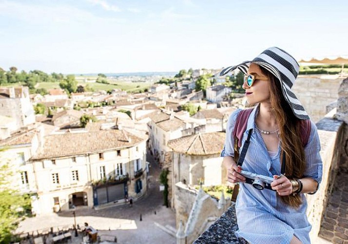 Day bike tour in the vineyards of Saint-Emilion with wine tasting!