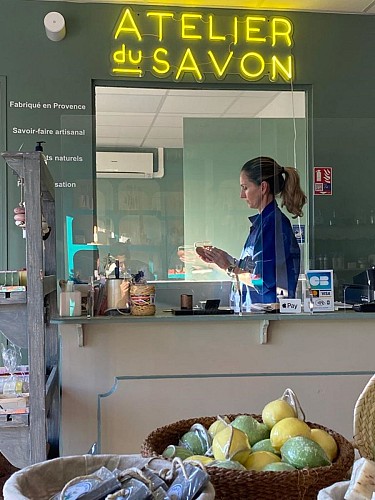 Atelier du savon & Labo Cosmétiques - Maître Savonitto