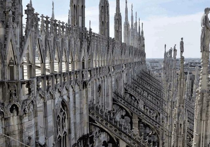 Guided tour of the Duomo in Milan and its terraces – Priority-access ticket