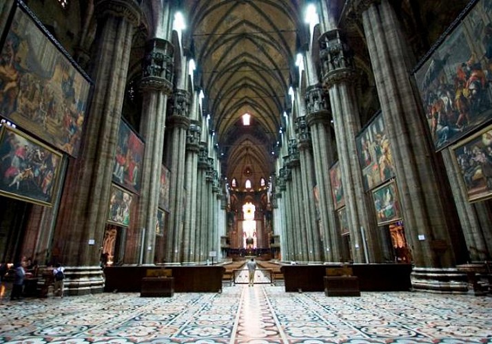 Visite guidée du Duomo de Milan et de ses terrasses – Billet coupe-file