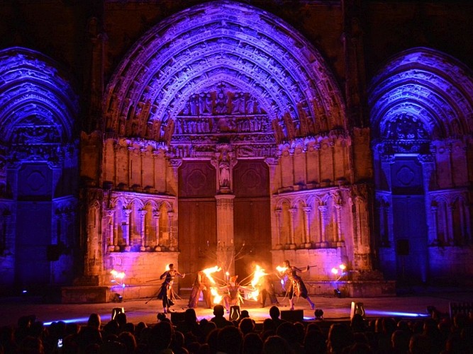 Bazas - Fête des arts du cirque (2)