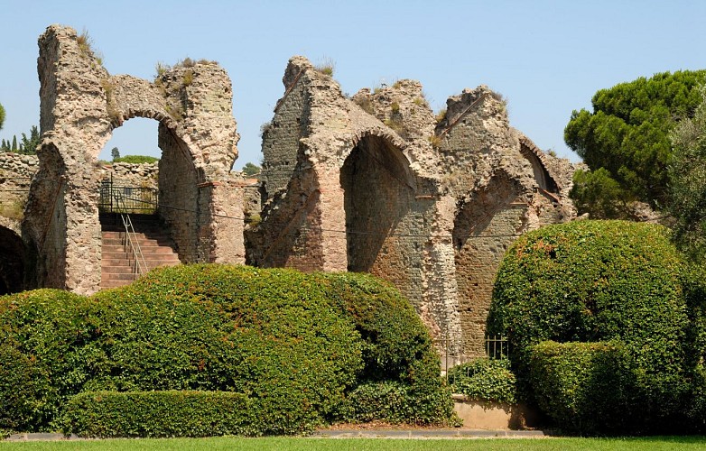 Guided Tour of Fréjus through 2000 Years of History