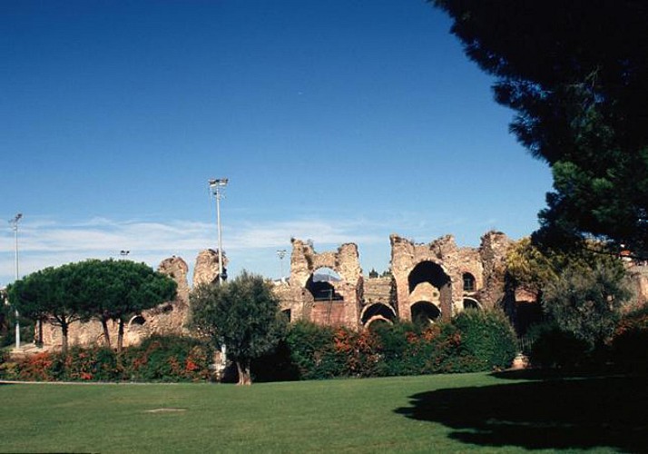 Guided Tour of Fréjus through 2000 Years of History