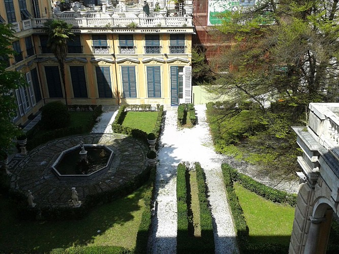 Tour guidé à pied du centre historique de Gênes et visite libre des musées de la "Strada Nuova"