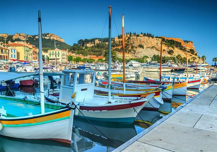 Cruise the Rocky Coves and Tour Marseilles and Aix-en-Provence