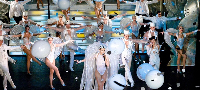 Fiestas de Navidad - Nochevieja cabaret Paradis Latin - Cena y espectáculo