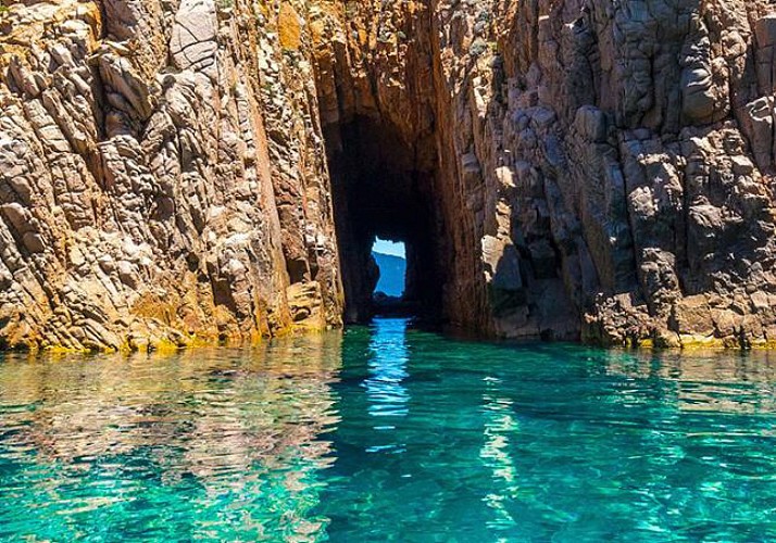 One-Day Boat Trip along the Western Coast of Corsica - Departs from the Gulf of Lava, 40 min from Ajaccio