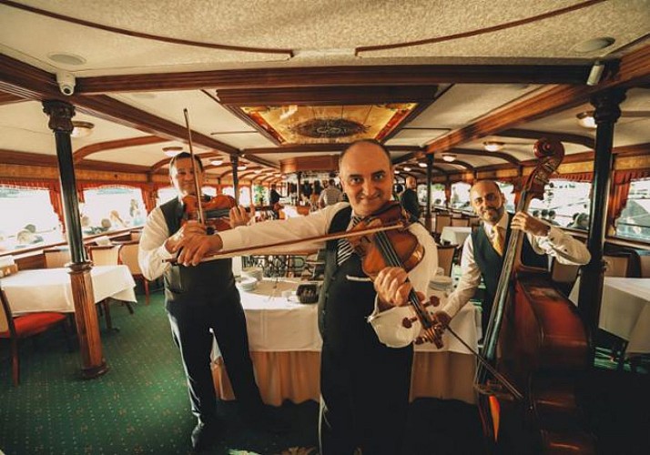 Wine Tasting Cruise on the Danube – Optional hotel pick-up/drop-off