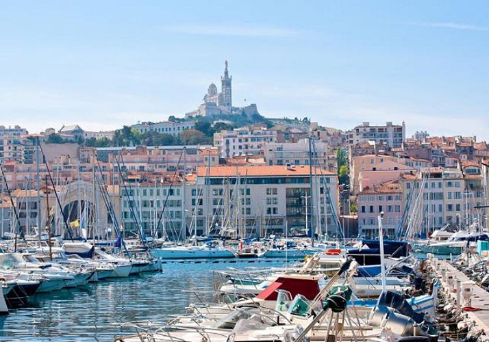 The Landmarks of Marseilles from a Convertible Mini – 1 hour