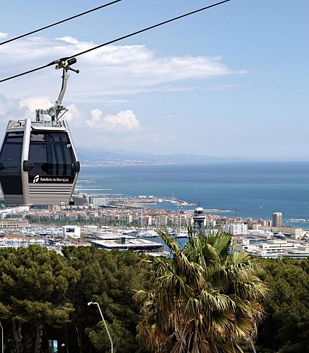 The Top Sights of Barcelona: Bus & Walking Tour