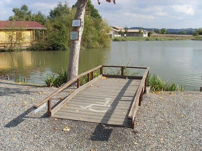 EL Lac de la Picayne CAZERES
