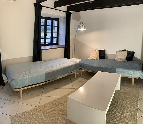 vacances-au-lac-de-saint-pardoux-slaapkamer-2-02