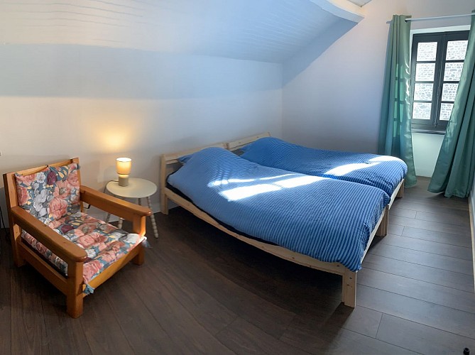 vacances-au-lac-de-saint-pardoux-chambre-4