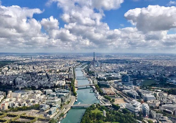 Flug über Paris - Versailles im Helikopter